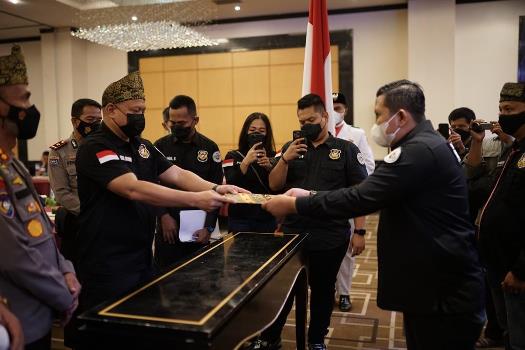  Kukuhkan DPW Riau dan DPC Kampar, Fonda Tangguh: SPI Mesti Bermamfaat Bagi Masyarakat dan Polri